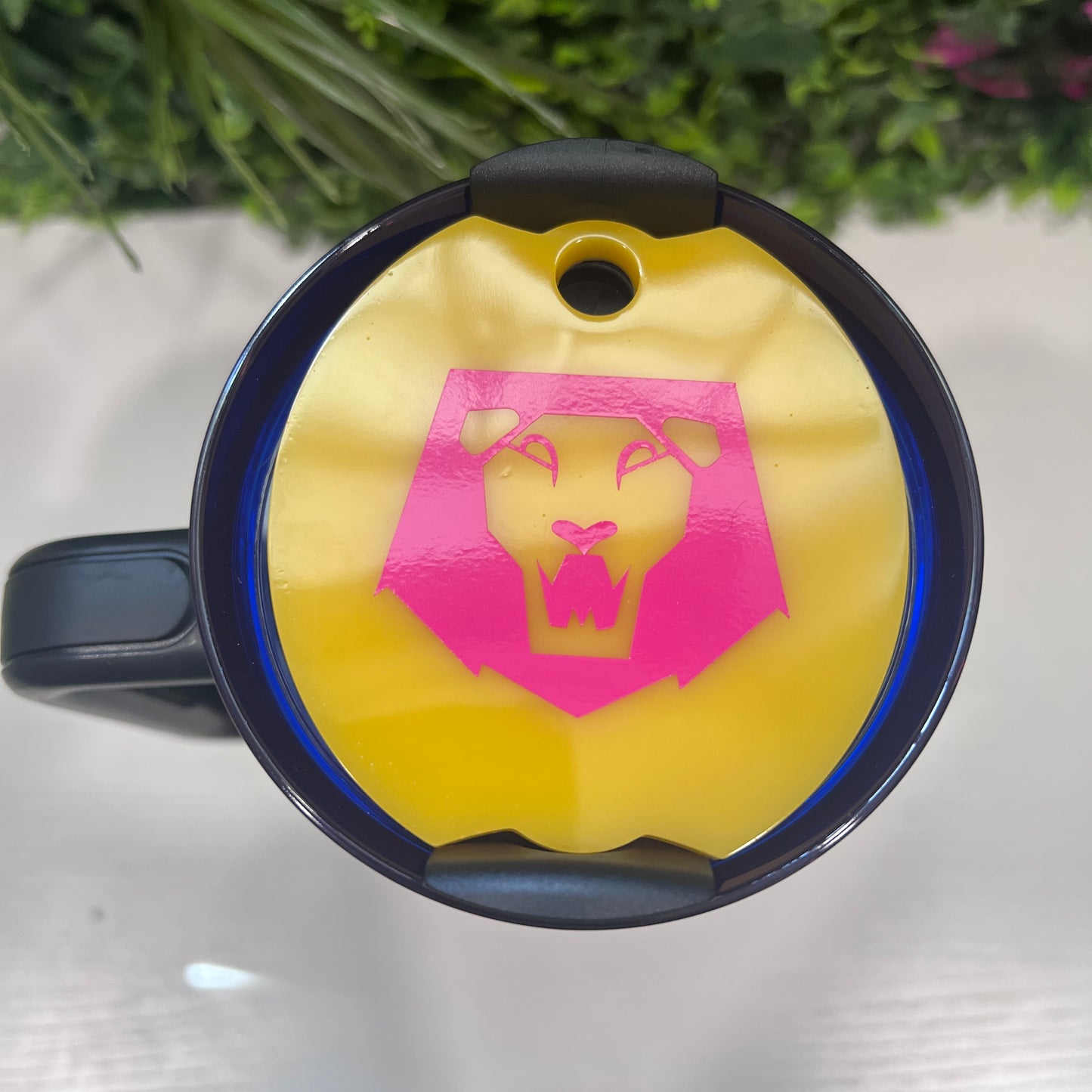 Laser engraved 40oz stainless steel tumbler with handle and straw featuring KPOP Demon Hunters design. Durable fandom drinkware for gamers and fans.