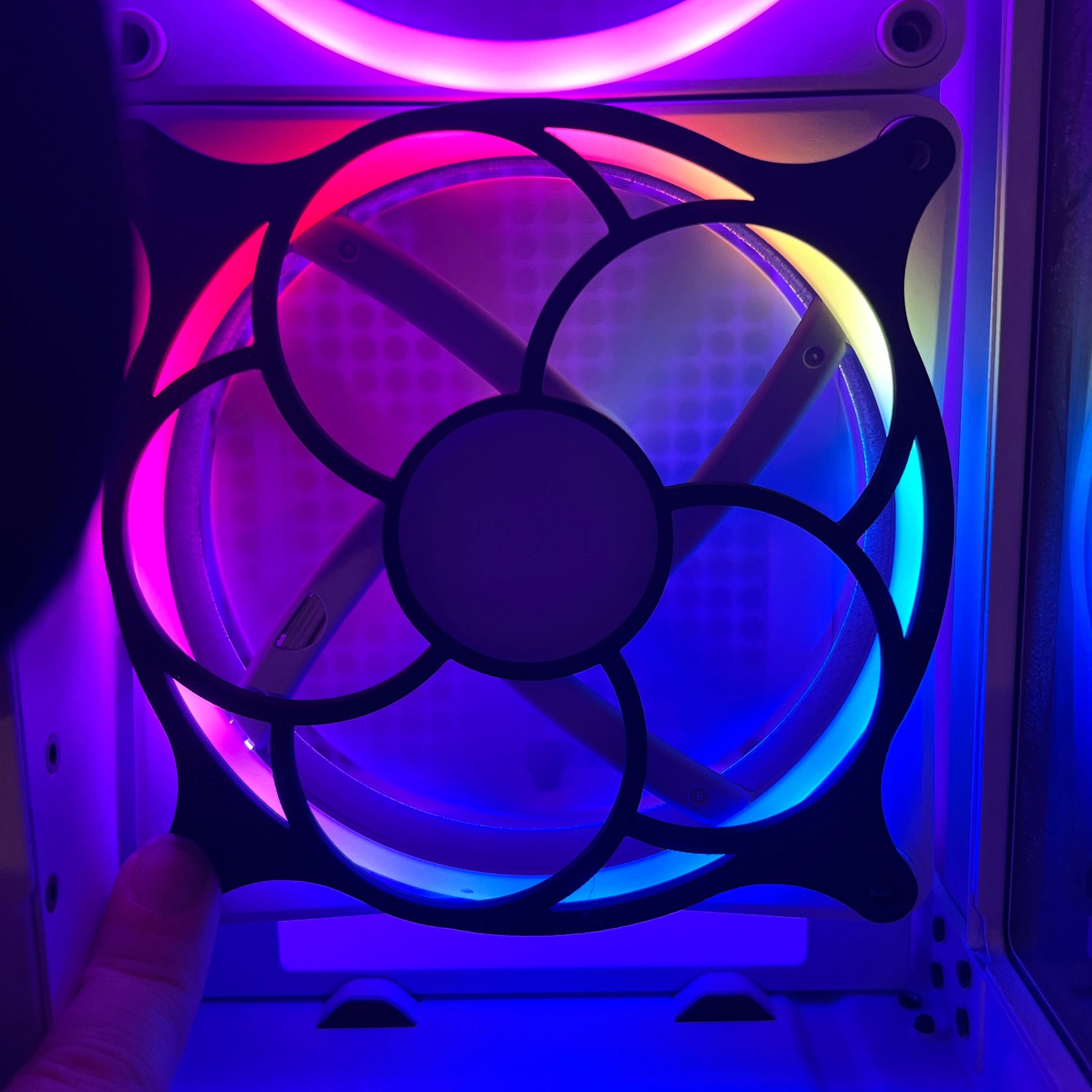 This minimalist flower-shaped custom PC fan grill enhances both the cooling efficiency and aesthetic of your gaming setup. Compatible with most standard PC fans, its a unique, functional piece for gamers.