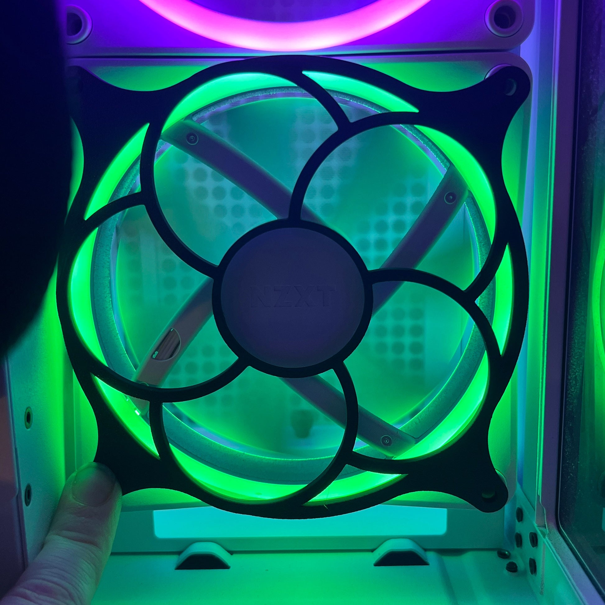 This minimalist flower-shaped custom PC fan grill enhances both the cooling efficiency and aesthetic of your gaming setup. Compatible with most standard PC fans, its a unique, functional piece for gamers.